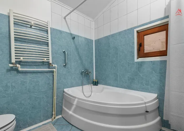 Maison 24 Boutique Boekarest