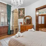 Maison 24 Boutique *