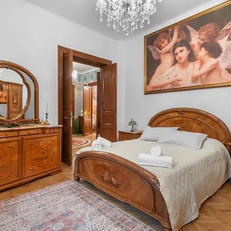 Maison 24 Boutique Апартаменты *