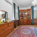 Maison 24 Boutique Bukarest
